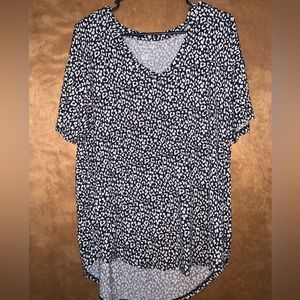Size M - Cheetah Print Soft & Sexy tee!